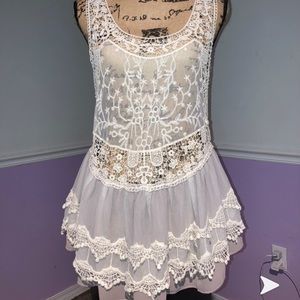 A’reve crotchet & mesh top